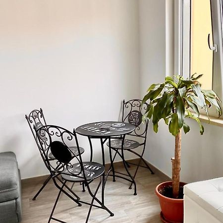 Bed and Breakfast Tres Joli Roma Esterno foto
