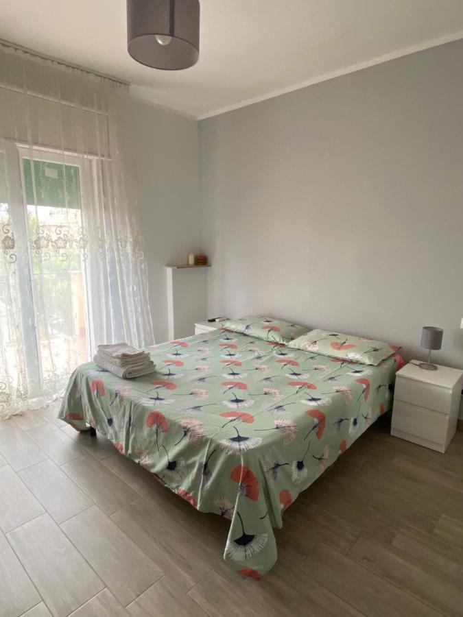 Bed and Breakfast Tres Joli Roma Esterno foto